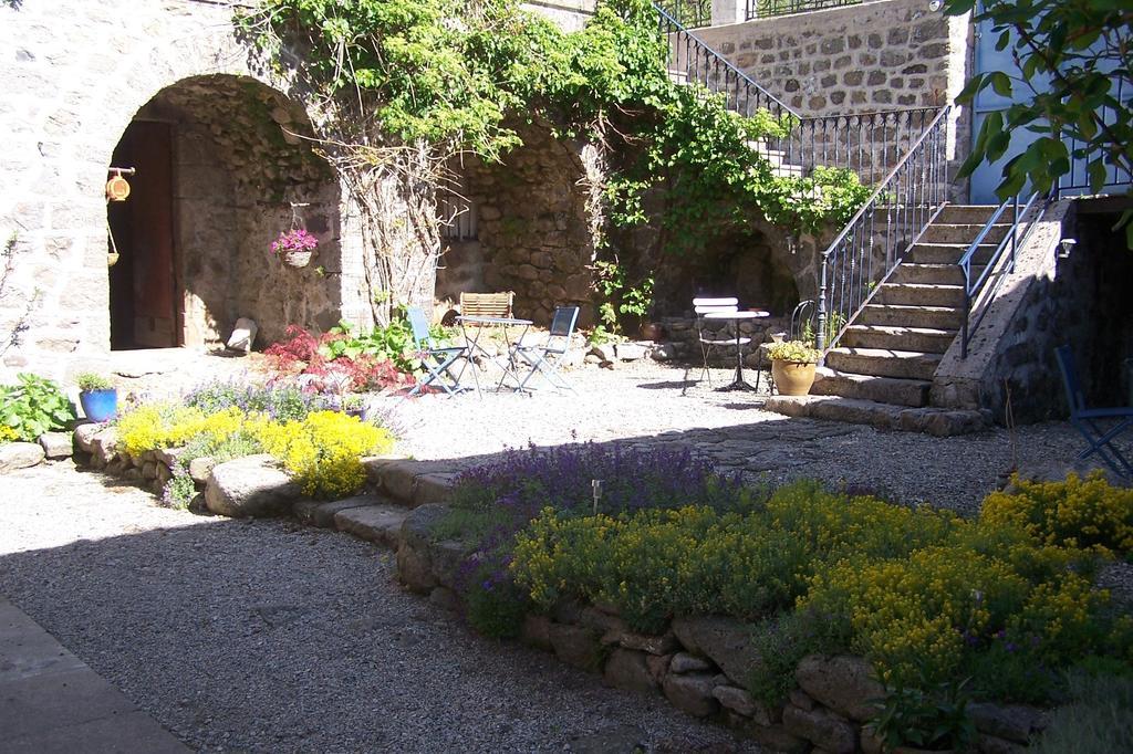 Salomony Chambre D'Hotes Marcols-les-Eaux Dış mekan fotoğraf
